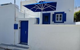 Maraki'S Little House Santorini